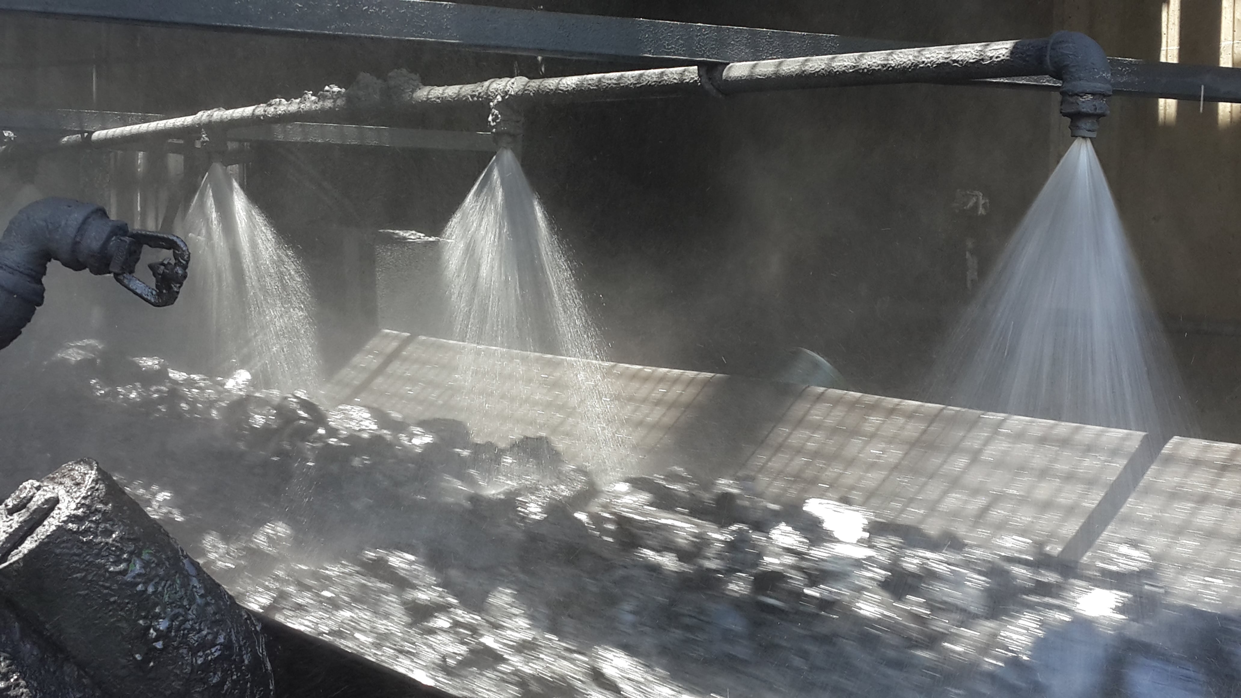 Dust suppression on conveyor_IMG